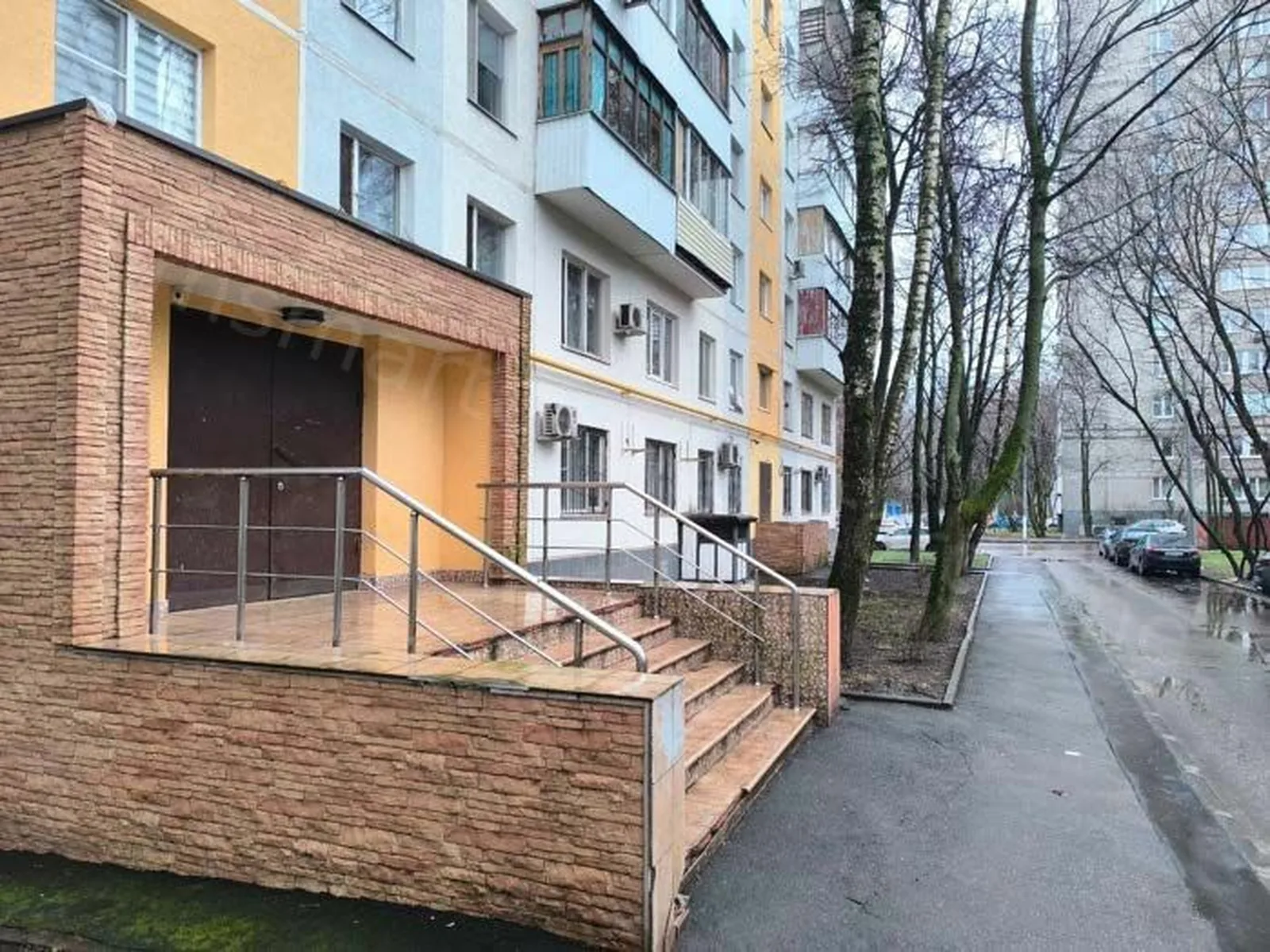 Помещение нежилое, площадью 452,5 кв. м., кадастровый номер ...